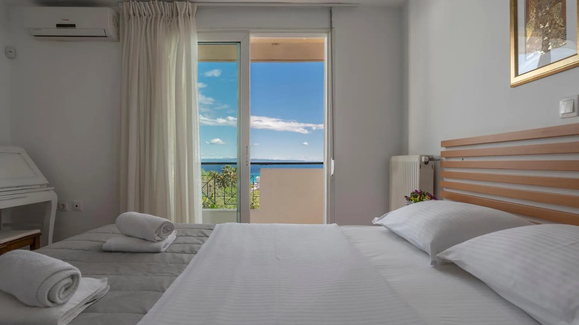Ng Villas Polichrono بوليخرونو