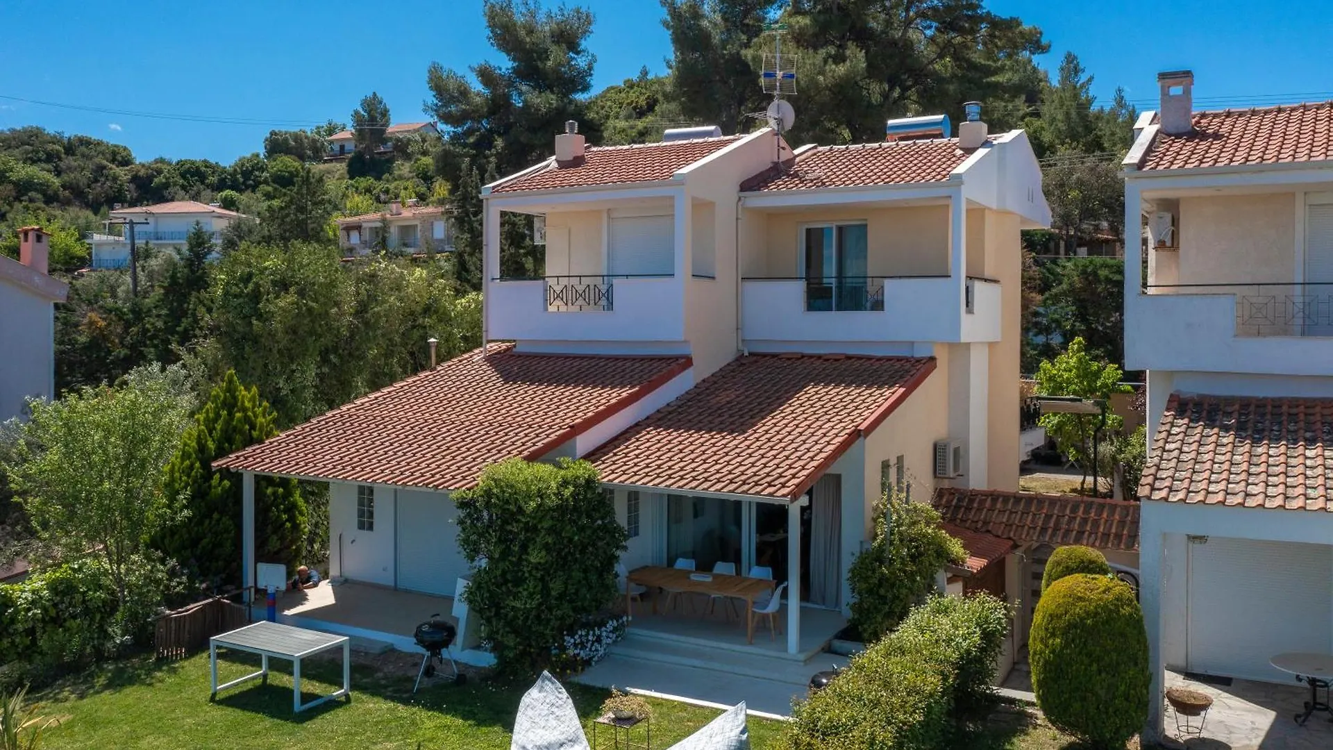 Ng Villas Polichrono بوليخرونو 0*,